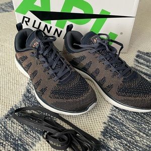 APL Techloom Pro Running Shoes - Navy - Size 8